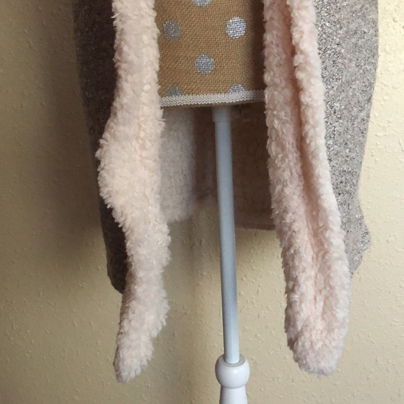 Oliver by escio Hoodie Vest - Picture 8 of 9